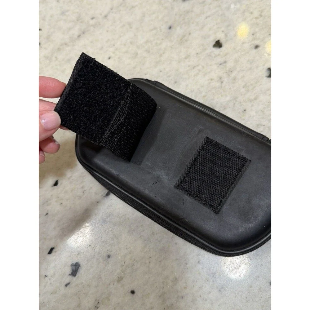 SONY PSP Carrying Travel Case Black w/Clip & Cleaning Cloth PlayStation Portable